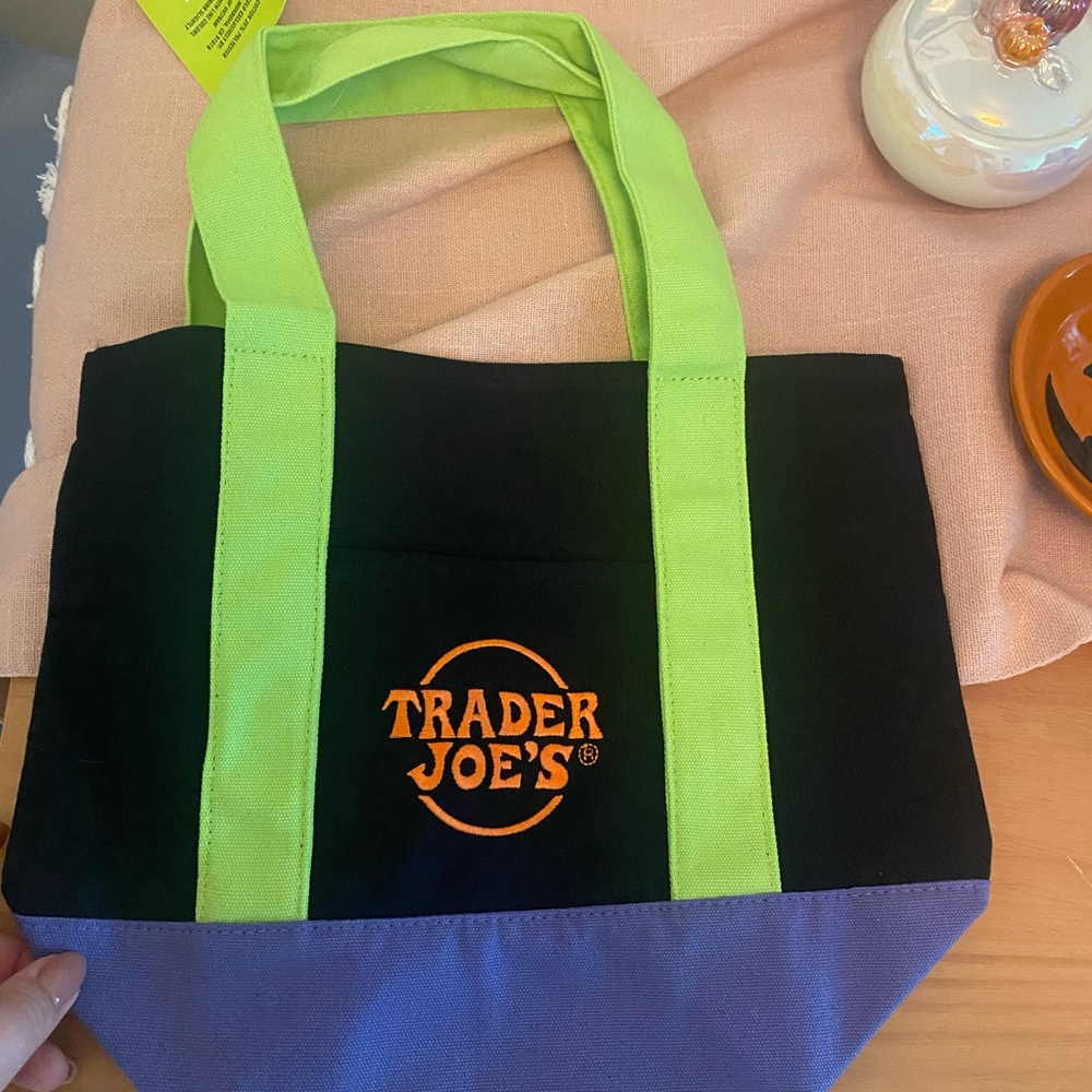 Trader Joe's Black and Green Tote Bag NWT Halloween mini tote - Picture 2 of 2